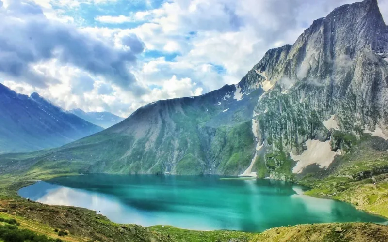 Charming Kashmir Tour -4N/5D